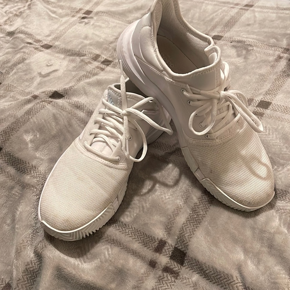 Adidas game court tennis shoes